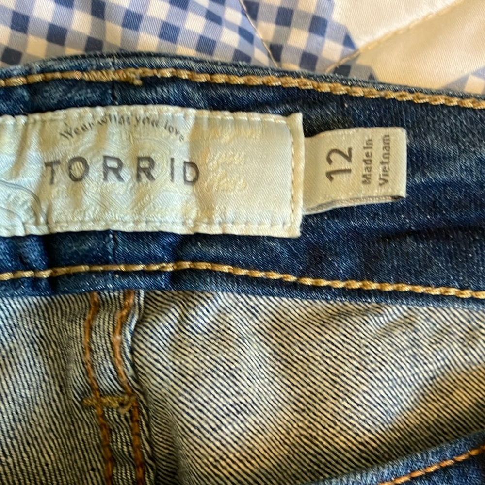 Torrid Blue Boyfriend Shorts Distressed Style - Picture 4 of 7